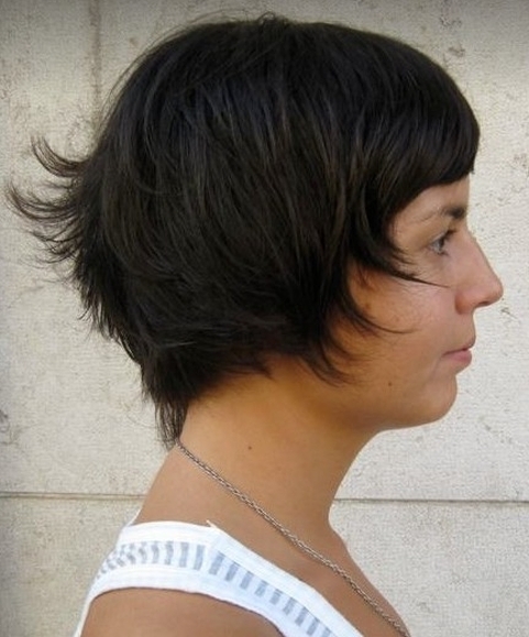 asymetryczne fryzury krótkie uczesanie damskie zdjęcie numer 21A